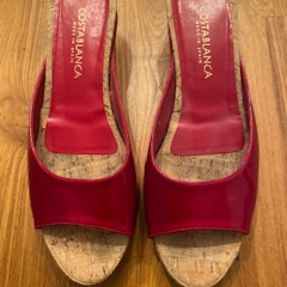 Cherry Red patent sandals - Picture 1 of 4